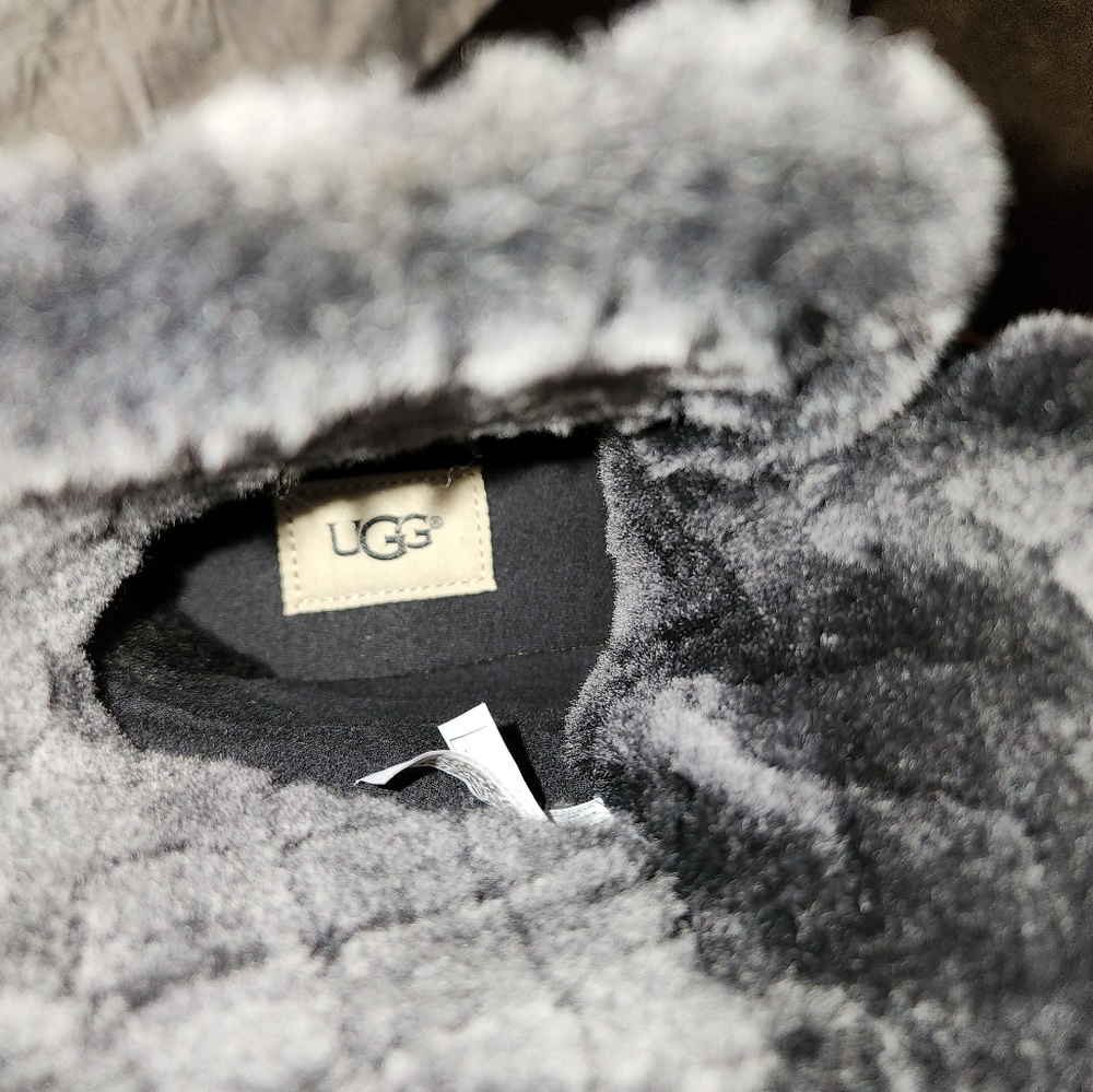 Ugg Shoes - image 5